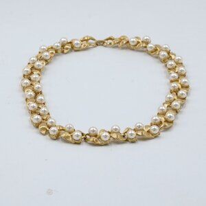 NAPIER Vintage Faux Pearl Leaf Necklace Gold Tone 17" Choker Womens Jewelry